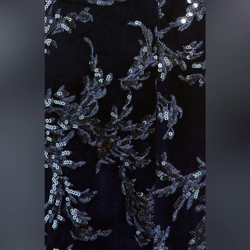 ELIZA J Sequin Embellished Evening Gown Navy Size 4 Mermaid Sequins Velour - Picture 7 of 15